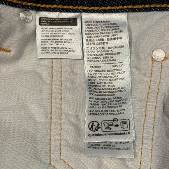 Levi’s Women’s Icon Denim Mini Skirt Dark Wash Size 24 NWT - Picture 5 of 6